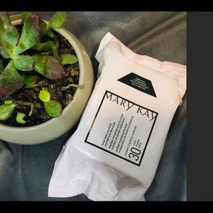 Mary Kay facial cleansing cloths 30 count